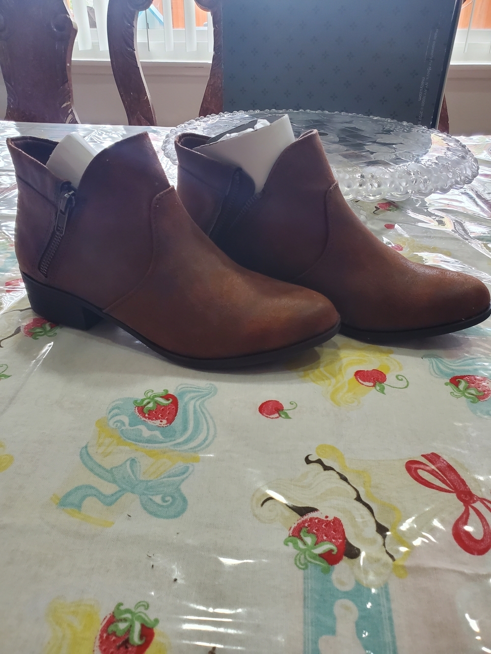 Sun + Stone Brown Leatherette Side-Zip Ankle Booties